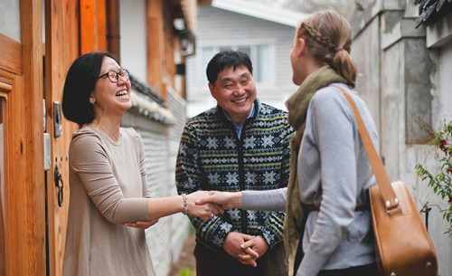 Airbnb, 사용자 신분 확인 요구